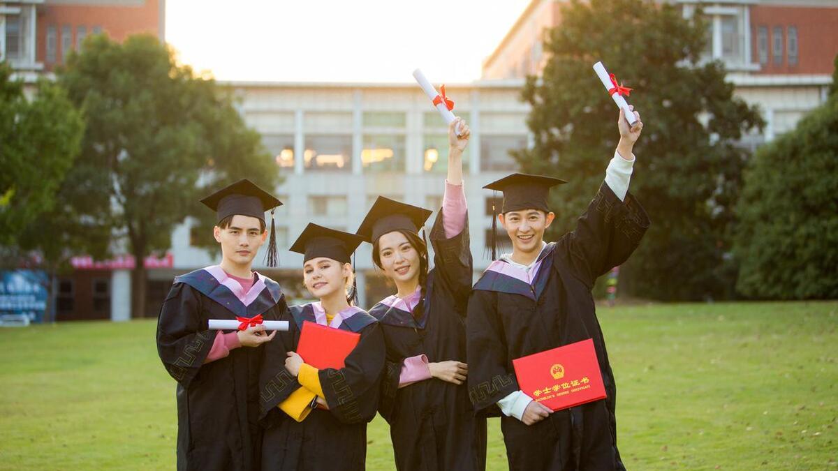 大学生的爱情，毕业季就是分手季吗？