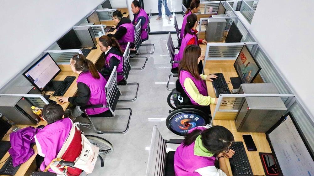 刘韦评当选为全国残联第八届主席团委员