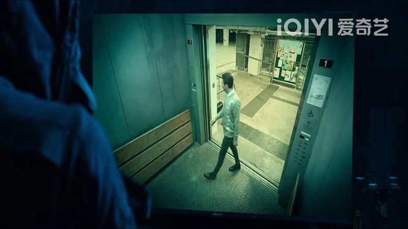 《暗杀风暴》：一场高潮迭起的悬疑推理盛宴