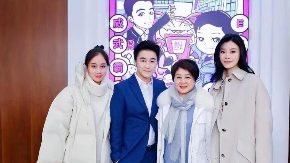 奚梦瑶现身北大学管理，是为了以后接班做准备？