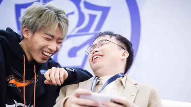 TTG帆帆让林教练太受挫，林教练再度辞职！黎落重新上台捡起教练