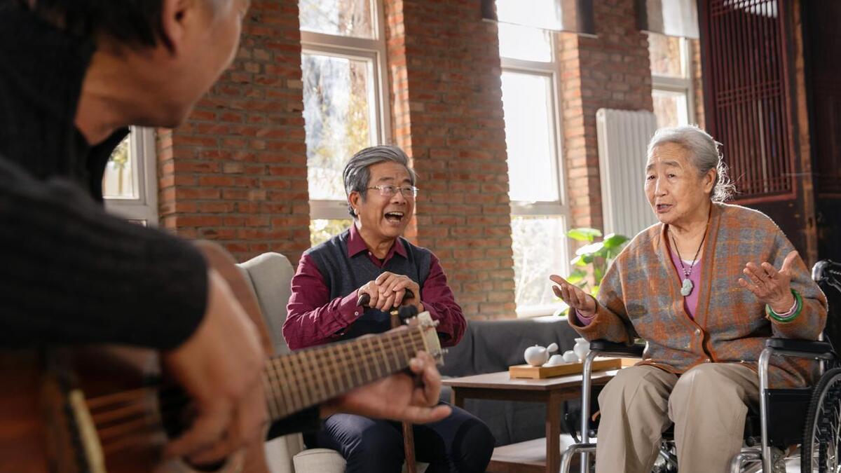 维生素D|上了年纪腿无力、使不上劲是咋了？医生：补充3种营养，教你改变