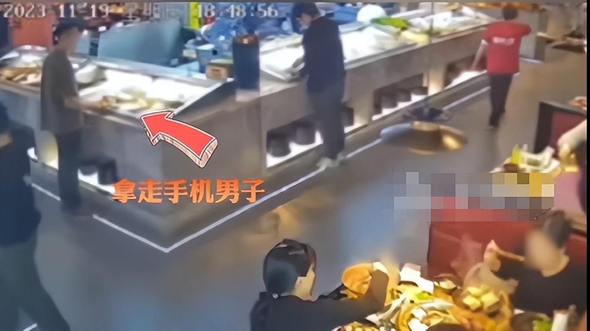 男子“捡”走女大学生手机，500元酬谢嫌少，威胁女生要删除数据