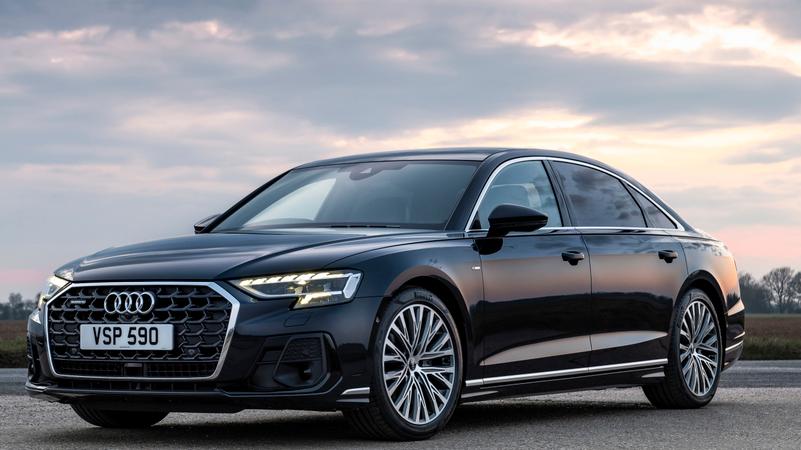 全新奥迪A8，全系3.0T比7系香，标配电吸门+空气悬架