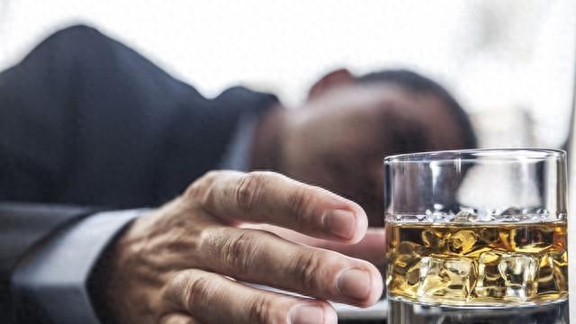 爱喝酒的人，坚持跑步，能抵消饮酒危害吗？大多数人都想错了
