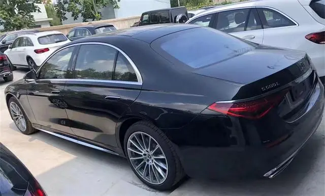 奔驰S500L 4MATIC 3.0T排量新车售价超过180万，是否具备相应性价比？