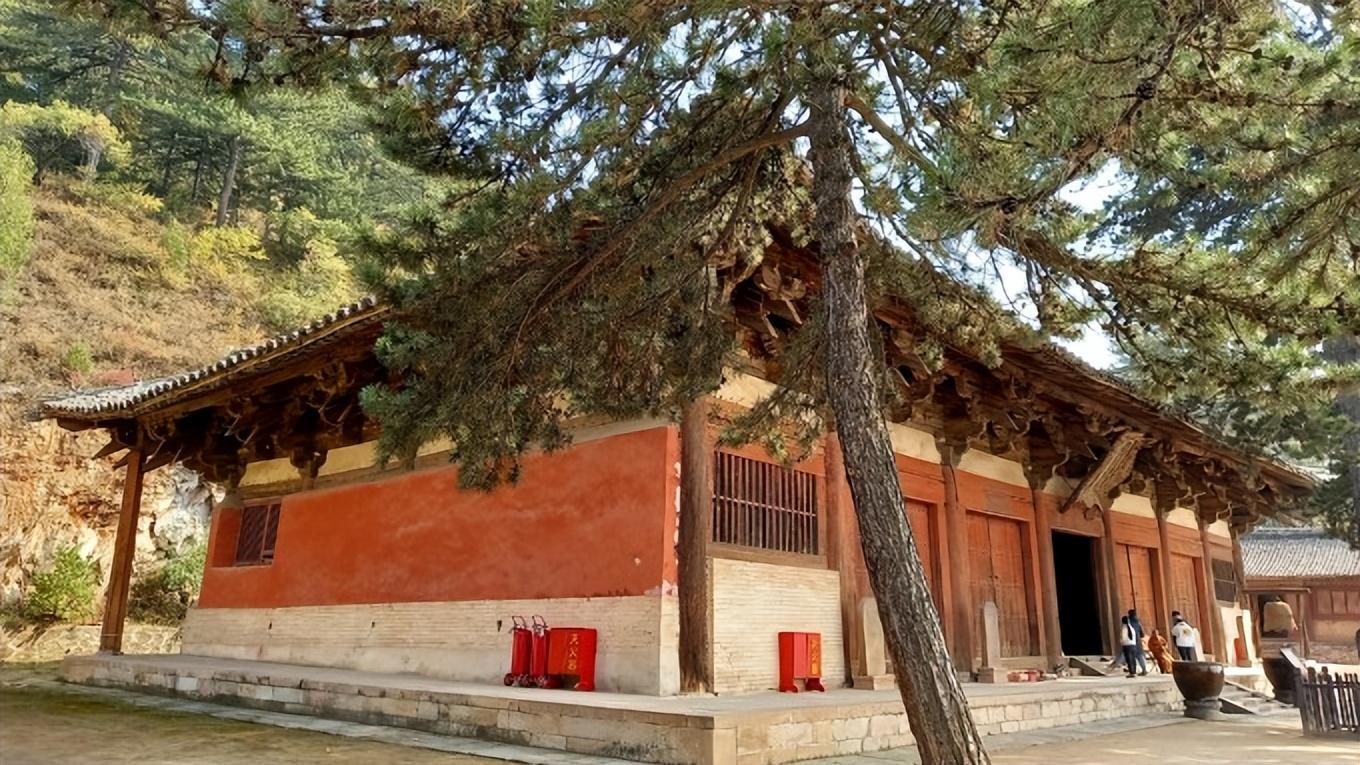 山西古建筑的“说明书”：屋顶、佛龛、造像究竟叫什么？