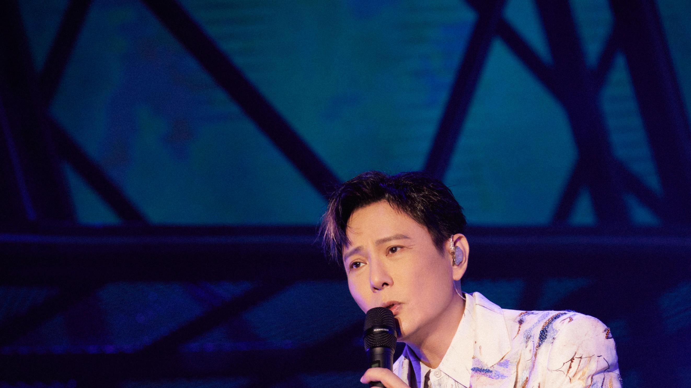 未来式2.0唱响石家庄，张信哲“未来式”手帐书首批发售已售罄