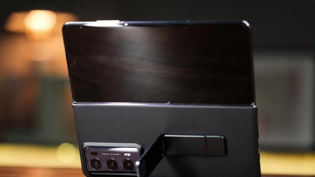 荣耀magic v2全面体验评测：或许是最值得买的万元折叠屏