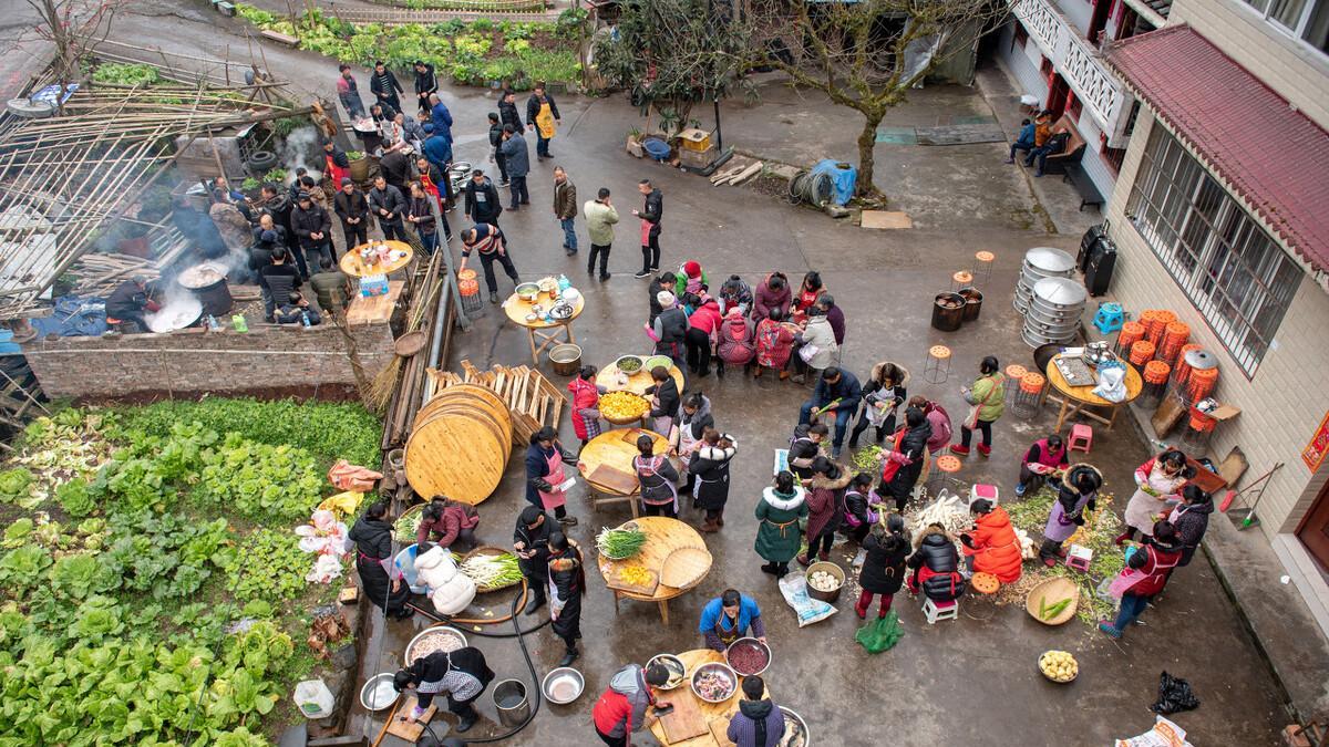 农村老人常说“上一辈人一走，下一辈就成陌路”，太现实了！