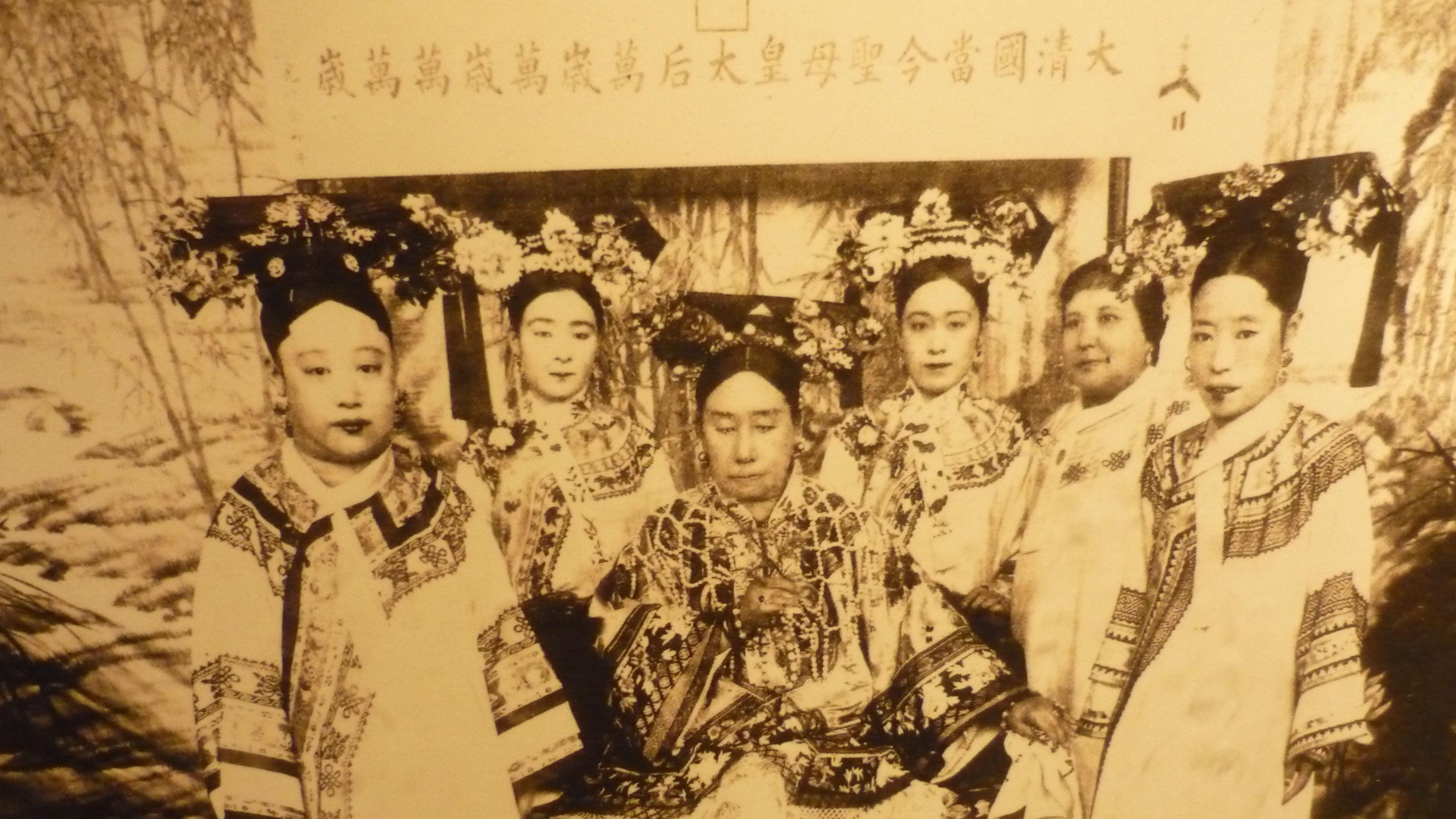 53岁慈禧爱上20岁侍卫，当晚就临幸他，哪承想，害苦了他