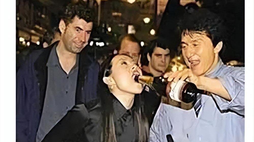 汪峰连夜亲子鉴定，章子怡人设崩塌，汪峰再也无法因为孩子忍耐