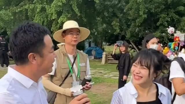 “挖呀挖”黄老师开启转型，深度挖掘“挖呀挖”影响力