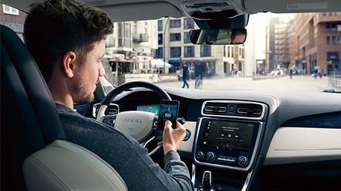 领克：汽车智能座舱无手机将落伍