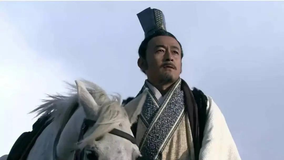 商鞅认为：百姓的弱势和愚昧使秦国强大和稳定，究其原因是为啥？