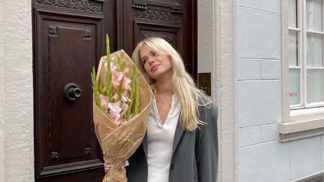 原来你显腿短的原因竟是：没有脚脖子？