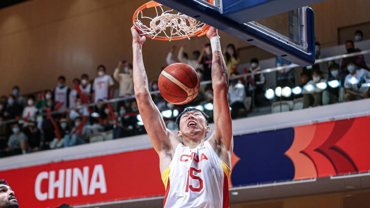 新王牌到位？男篮迎来“近10年内最强阵容”，至少小组第2晋级！