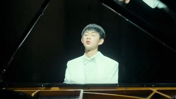 球不是这么踢滴，《外太空的莫扎特》观影报告，食之无味的大杂烩