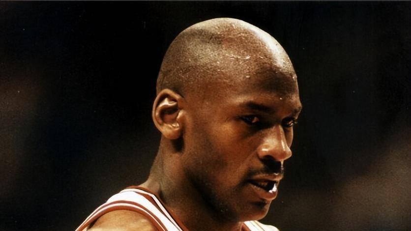 乔丹：在NBA打了76年，我只欣赏三位球员詹姆斯不是其中一位