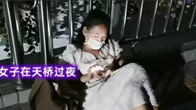 开封一美女教师裸辞去深圳谋发展，两个月被打回原形，住在天桥