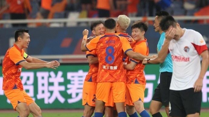 山东泰山战卡雅首发，4外援+1归化，谢文能连续首发出战