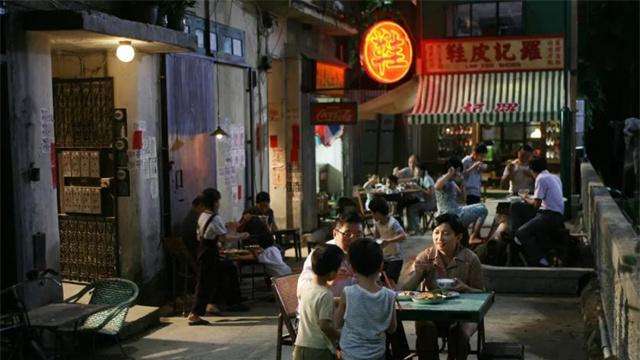 《岁月神偷》：岁月，是一段无法回头的单程列车