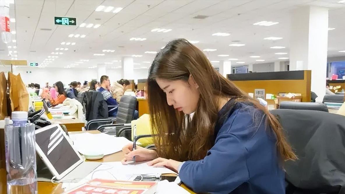 考研上岸后，读研3年的费用有多高？普通家庭要做好心理准备