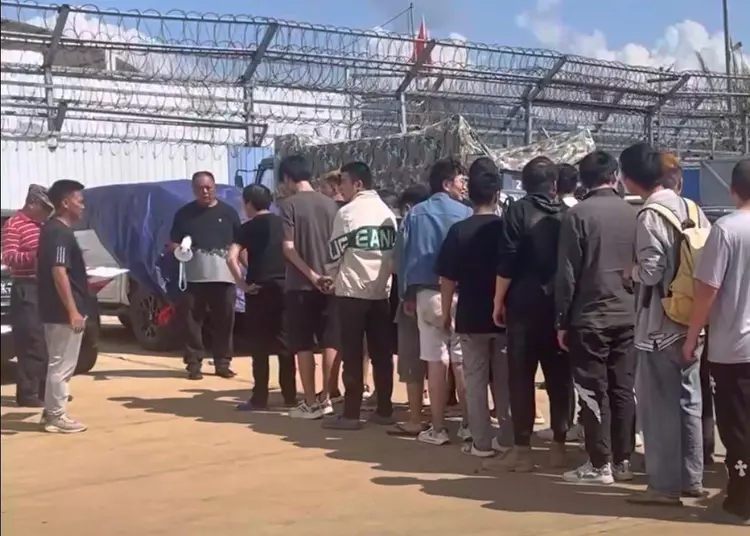 卧虎山庄终于被扫平，重要头目落网，数百人将移交中国警方