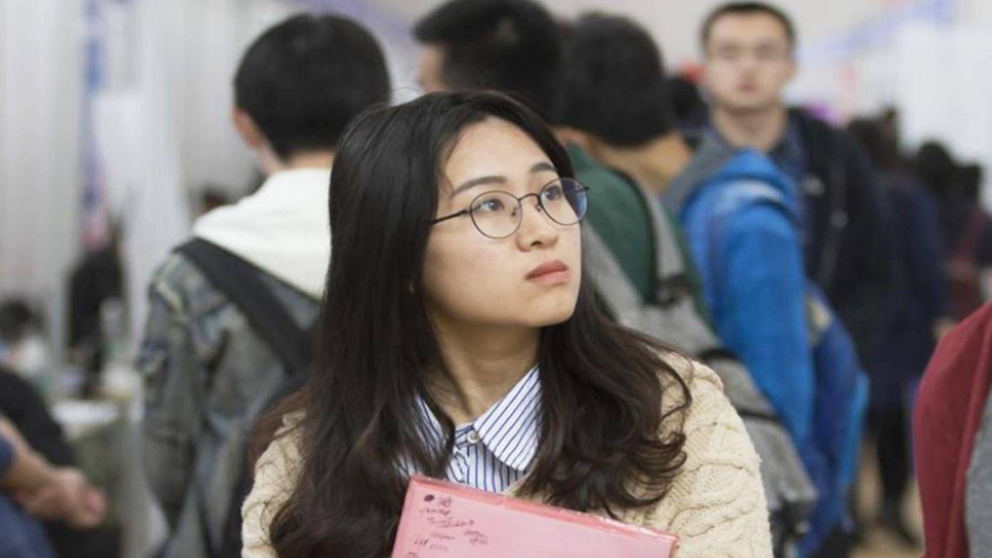 中国今年260万人考公，日本只有1.4万人，为何日本人不愿意考公？