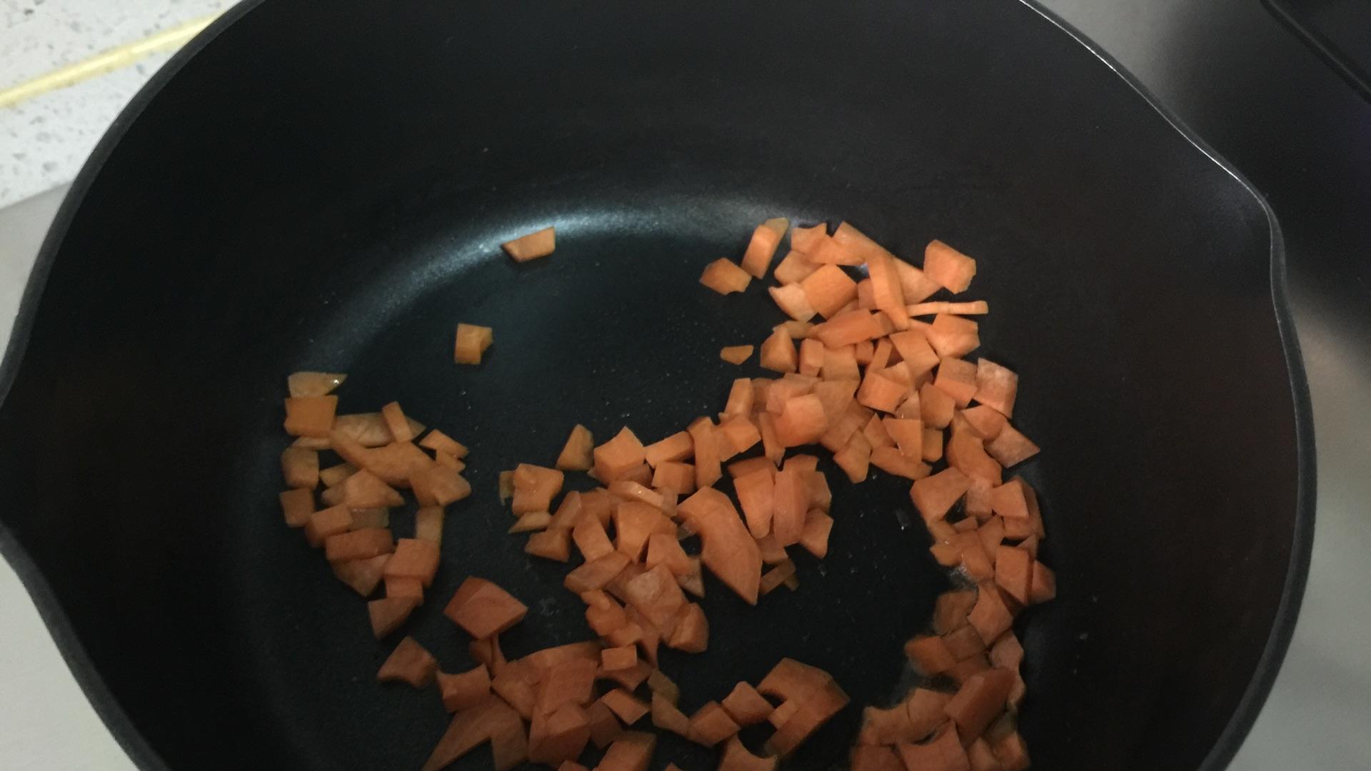 尝遍百味的香菇胡萝卜鳕鱼粥，颠覆你对粥的认知