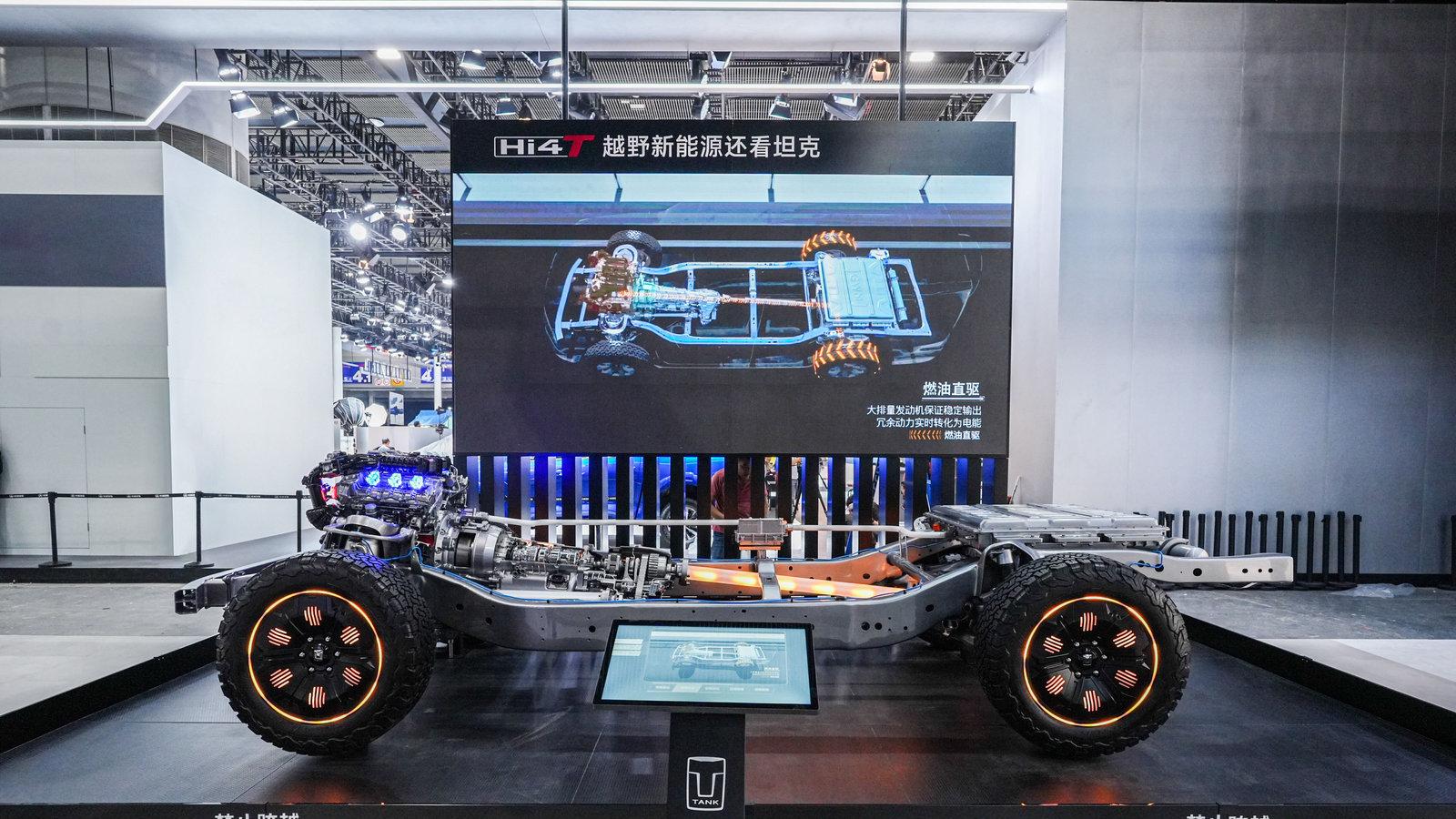 广州车展：坦克700 Hi4-T首发限定版领衔，坦克品牌拥抱高端化、加速新能源化