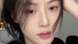 为了顺利拍完恋爱对手戏，他与我假戏真做，极致暧昧，却在杀青时刻瞬间冷下脸来......