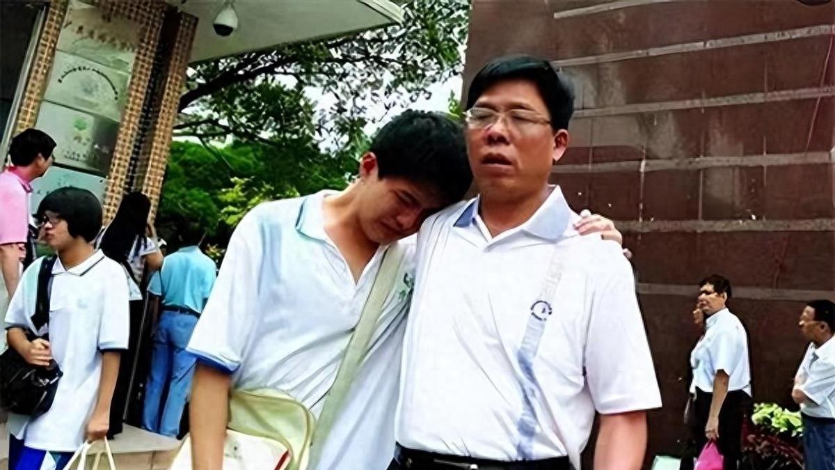 小伙在武大苦读4年，毕业时却傻眼了，校方：我压根没录取你啊