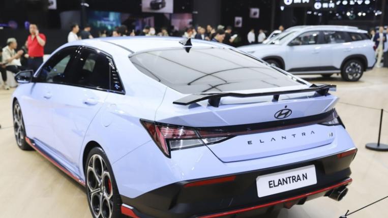 这款全新的、伊兰特、果然非同凡响