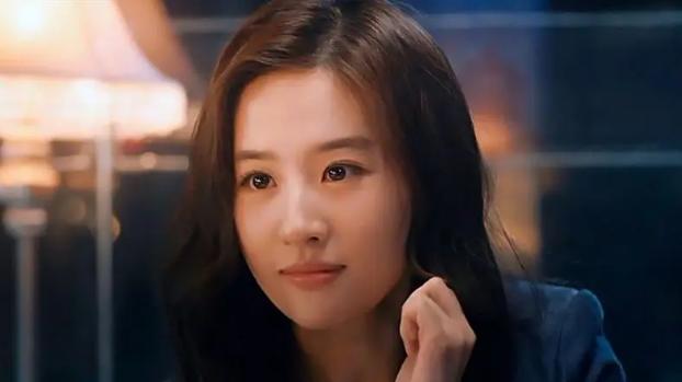 《露水红颜》：是由中韩演员共同合作的影片，充满感情纠葛