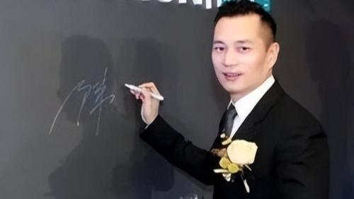 豪门梦破碎了的安以轩, 现在该何去何从呢？