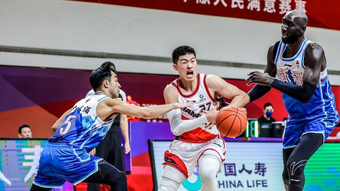 提前续约！辽宁男篮弃将拿到大合同，感谢李楠栽培