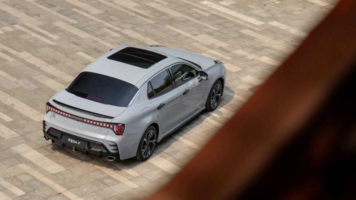 领克03：独树一帜的汽车新篇章