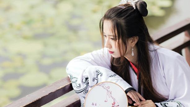 我给魔当了五百年仆人，只为换我丈夫多活5年，他活过来后，却抛弃了我……