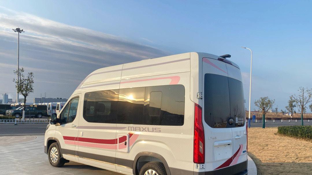 上汽大通MAXUS V100：商务出行的不二之选，实力派MPV探秘