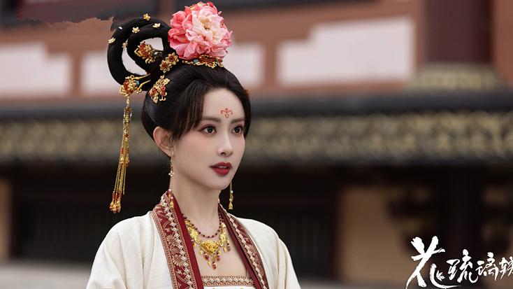 古装剧《花琉璃轶事》，各种感情线甜蜜迷人，颜值真的好高