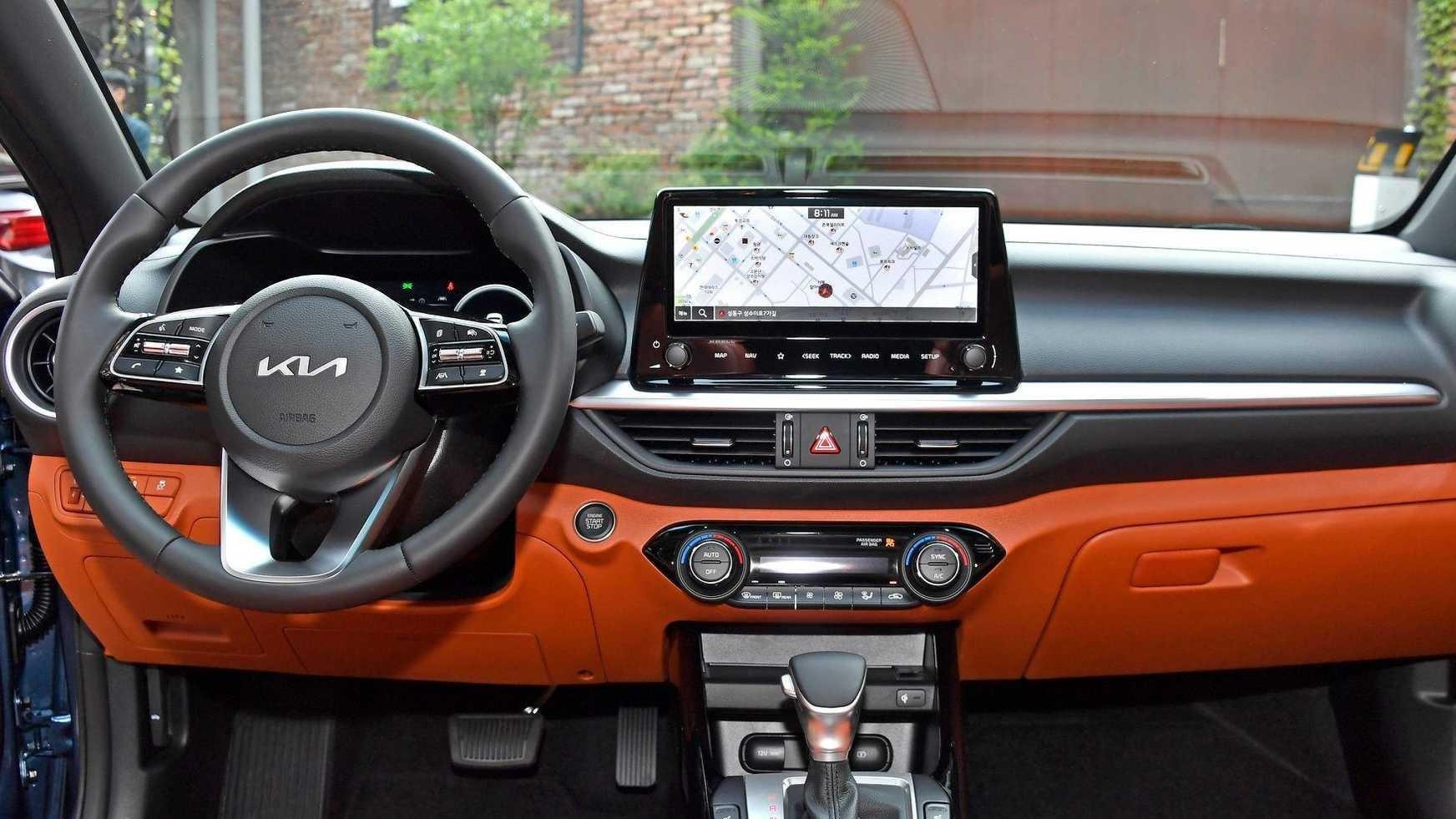 “被称小号K5凯酷”？对标雷凌/轩逸！新款起亚K3多项信息曝光