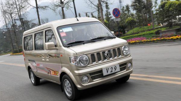 东风小康V29：宽敞舒适的实力派商务车，经济与实用的完美结合