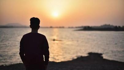 妻子爱钱如命，甚至不愿出钱治我妈的病，那我就给她找个有钱人！