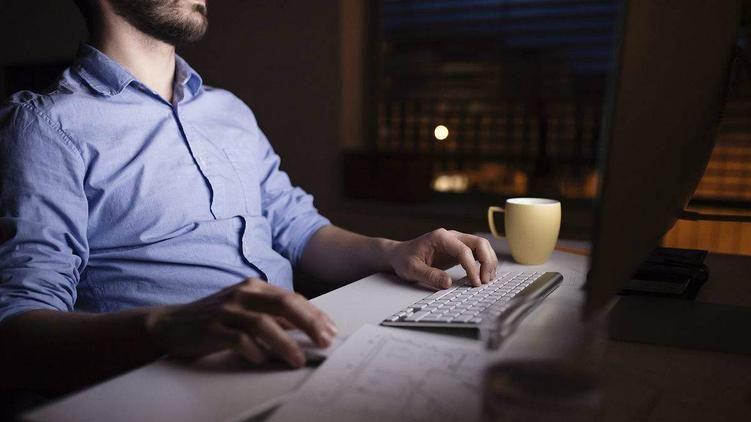 想做什么，立刻去做，否则来不及了，人，是最拿不准的东西了