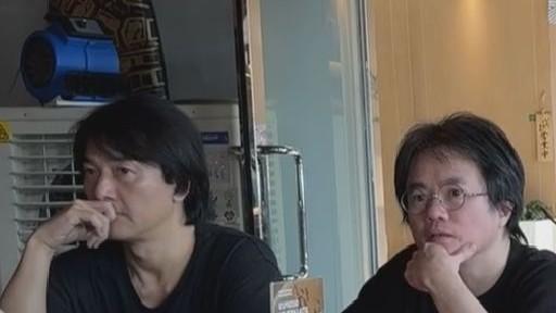 56岁郑伊健回港，与好友聊天心不在焉，近照憔悴被指像路人