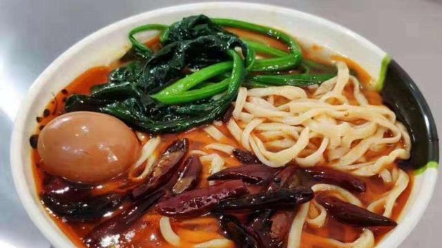 兰州牛肉面和安徽板面，到底有什么区别？