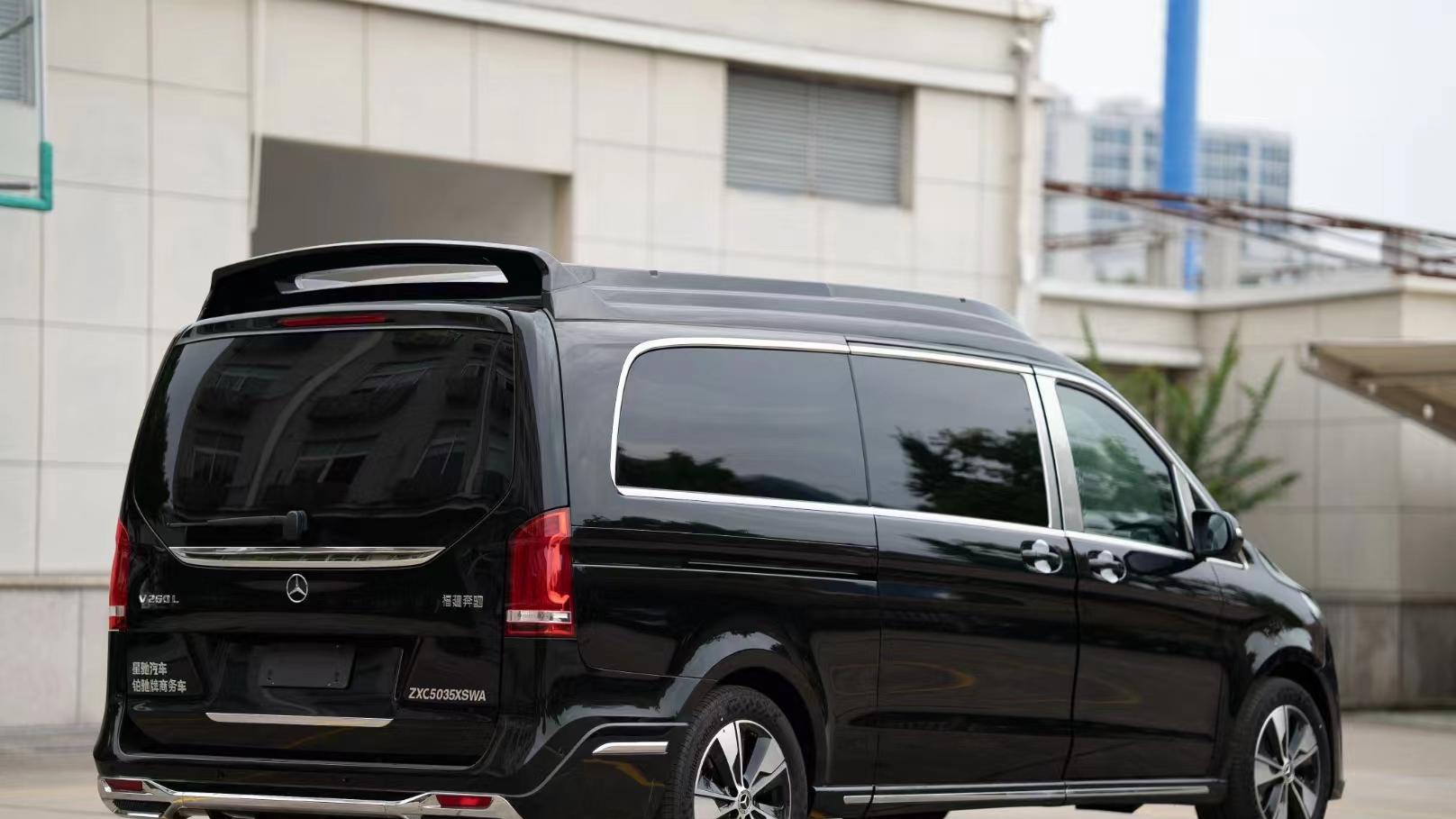 奢华与霸气兼具！一睹 2023款奔驰V级私人定制mpv魅力