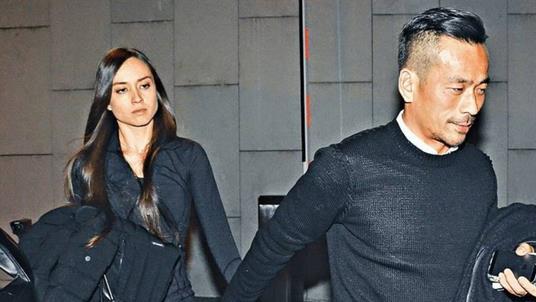 澳门又一个赌王倒下，被判入狱18年，女友带着子女在英国住豪宅