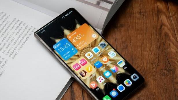 折叠屏真能比直板机还轻薄？荣耀MagicV2告诉你真实答案！